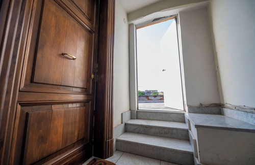 San Giovanni Casa | St. John Basilica Lovely Tower Apartment