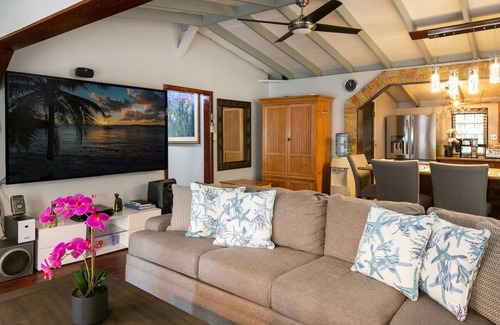 Estate Pastory Cabaña | ST.JOHN, VIRGIN ISLANDS! 2 BEDROOM, 1.5 BATH, BEAUTIFUL TROPICAL GARDENS!