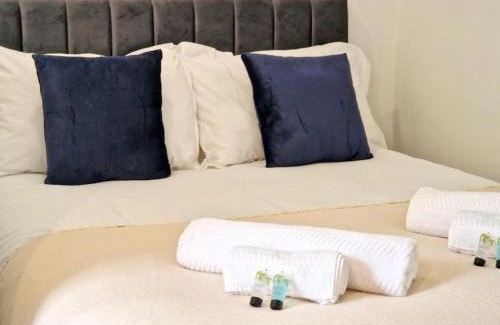 Burnley Casa | St Johns House 3 Ensuite Rooms Available
