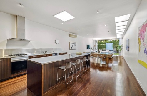 St Kilda Casa | St Kilda Style - Stunning 3 Bedroom House