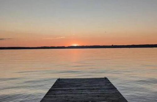 Brier Hill Casa | St Lawrence River Modern Log Home