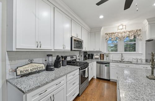 Mehlville Casa | St, Louis Retreat with Game Room & Yard home