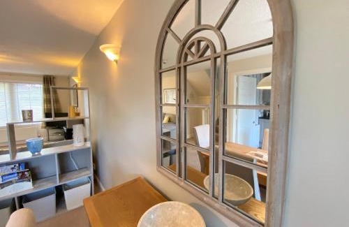 Duddingston Casa | St Margaret's Cottage, Edinburgh
