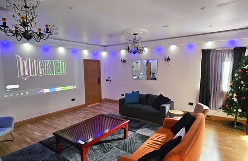 MacMerry Chalet De Esquí | St Martins 12 Bedroom House - Tranent