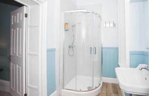 St Albans Hotel | King-Premium-Baño en la habitacion