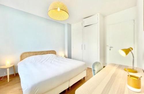 Saint-Nazaire Apartamento | St Nazaire - L'Art Déco - Stationnement Gratuit - Centre ville - Wifi Fibre