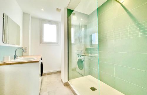 Saint-Nazaire Apartamento | St Nazaire - L'Art Déco - Stationnement Gratuit - Centre ville - Wifi Fibre