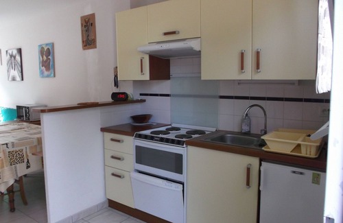 Saint-Pair-sur-Mer Casa | St Pair sur mer/Kairon plage Gite 500 m from the beach in a quiet wooded park