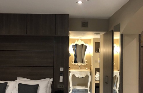 Avonmore and Brook Green Hotel | St Paul's Hotel