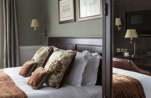 Avonmore and Brook Green Hotel | St Paul's Hotel