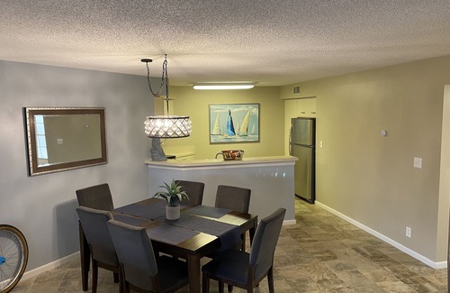 Isla del Sol Condominio | St. Pete Beach Bahia 155 Vista Verde East - Super Clean! - 2/2 Condo Sleeps 6