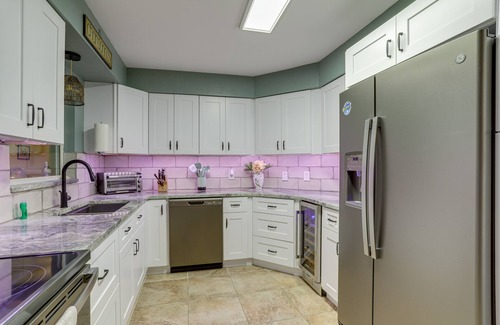South Pinellas Community Council Casa | St Petersburg Home w/ Yard & Grill: 2 Mi to Beach!