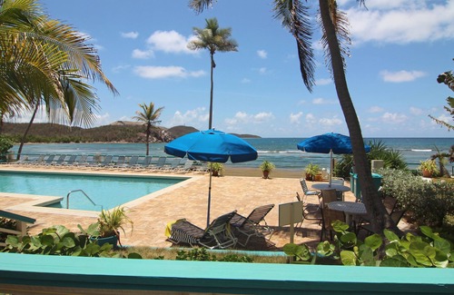 Bolongo Bay Condominio | St. Thomas ubicación frente al mar Primer / poolfront 2BR / 2BA-MEJOR Bolongo Beach!