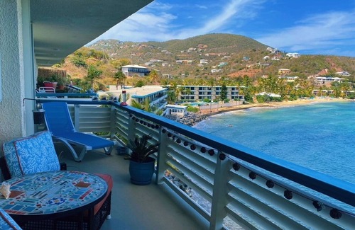 Bolongo Bay Condominio | St. Thomas VI Beach Front Condo