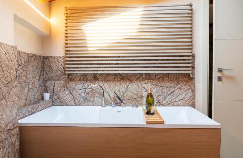 Zogno Casa | Stabello Tower View& Hot tub Experience