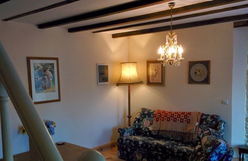 Le Mesnil-Amand Casa | Conversión estable en una idílica ubicación rural, cerca de la costa.