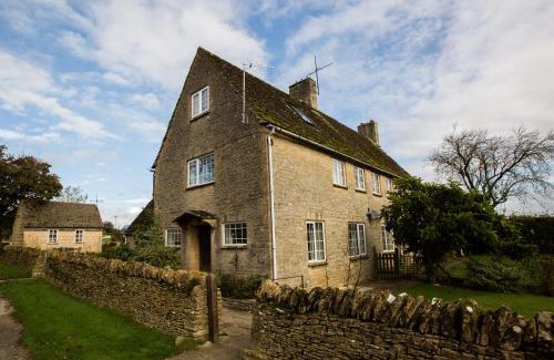 Lechlade Casa | Stable Cottage