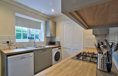 Alderbury Cabaña | Stables Cottage by Group Retreats