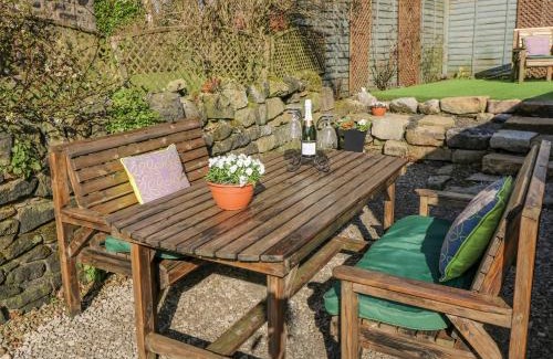 Todmorden Casa | Stables Cottage
