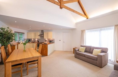 Carnon Downs Cabaña | Stables Cottage (pet free)