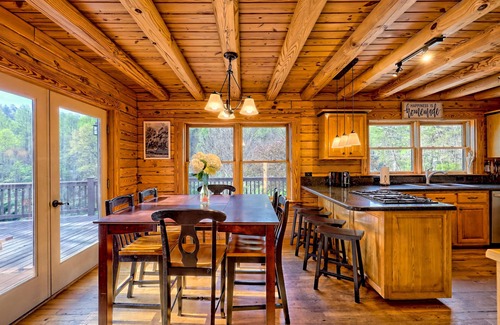 Bryson City Casa | Stacked Stone Retreat - Bryson City Luxury Log Home close to town