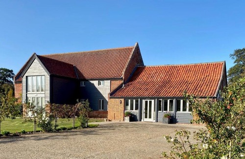 Toft Monks Casa | Stackyard Lodge - enchanting 18th Century converted barn in the Waveney Valley