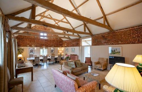Toft Monks Casa | Stackyard Lodge - enchanting 18th Century converted barn in the Waveney Valley