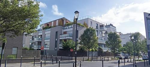 Saint-Denis Apartamento | Stade de France - Magnifique terrasse arborée