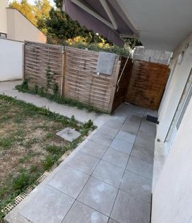 Decines-Charpieu Apartamento | Stade OL et grand large 1 chambre