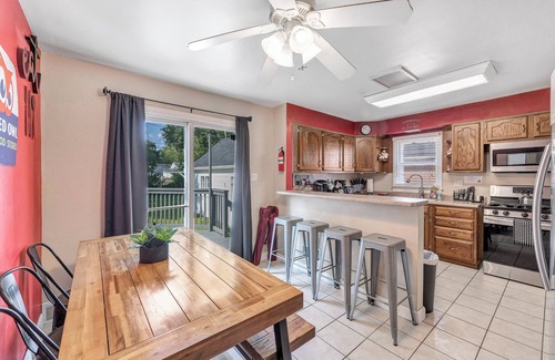 Green Bay Casa | Raro de 5 habitaciones con 2 camas King cerca de Lambeau Field