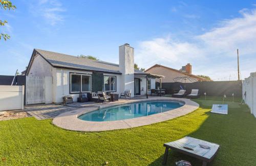 Glendale Casa | Stadium Retreat 3Br Pool, Games, Relaxing Oasis