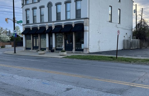 Babe Denny Casa | Stadium Stays #1 in downtown INDY. A 5 minute walk to the stadium. Free parking.