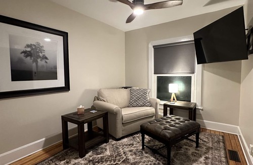 Babe Denny Casa | Stadium Stays #9 Downtown INDY, 5 minute walk to Lucas Oil Stadium Free Parking