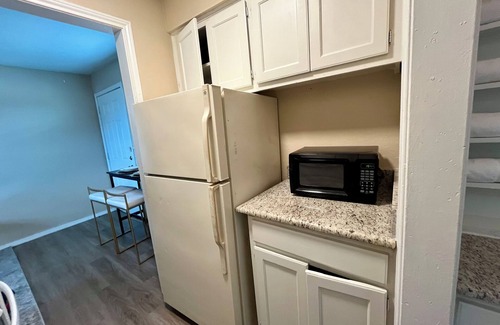 South Arlington Apartamento | Stadium Suite: 3 miles from AT&T & Globe Life Stadium