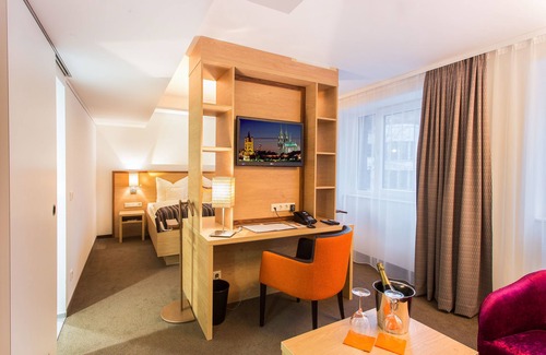 Altstadt-Nord Hotel | Stadthotel am Römerturm