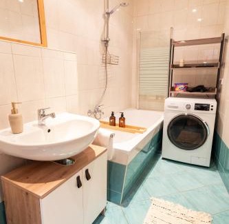 Schloßchemnitz Apartamento | StadtNatur Apartment am Küchwald - mit Balkon, Streaming-TV, Badewanne, Arbeitsplatz