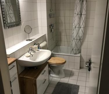 Mitte Apartamento | Stadtwohnung im Zentrum mit 24-7 Self Check-In, WLAN & Smart TV