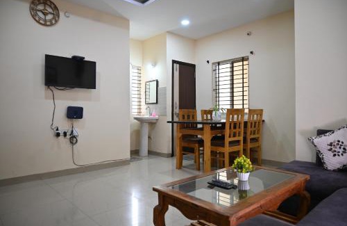 Indore Apartamento | Staeg Heart of City 2BHK - 201