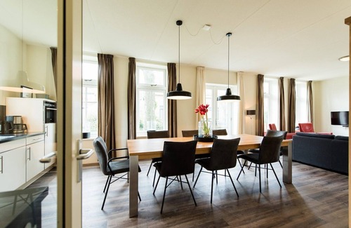 Nes Apartamento | Staetige Dames 1, a spacious apartment (ground floor) in the centre of Nes.