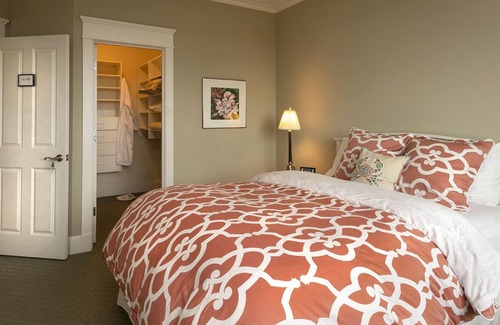 Wilsonville Cama Y Desayuno | Stafford Country Charm 3 habitaciones Lux Guest Suites con habitación extra, cocina americana