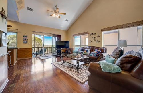 Canyon Lake Casa | Stagecoach Estate