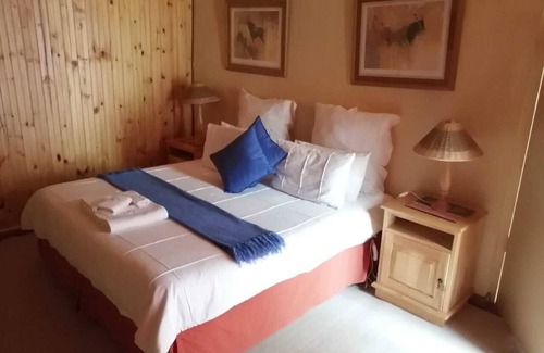 Inkwanca Cabina | Stagger Inn Game Farm