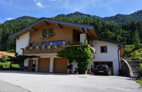 Ruhpolding Apartamento | Staller Hof inkl. Chiemgaukarte