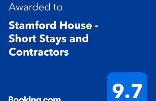 Stamford Casa | Stamford House - Superb Short Stays and Contractors with Free Parking