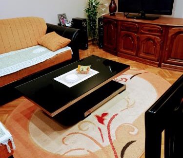 Vrsac Apartamento | Stan na dan J & M