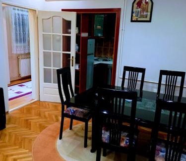 Vrsac Apartamento | Stan na dan J & M