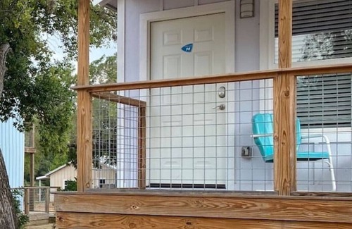 Kerrville Cabina | Standalone Double Queen Cabin near River #14
