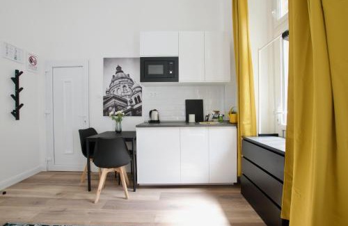 Erzsebetvaros Apartamento | Standard Apartment by Hi5- Rákóczi Studio