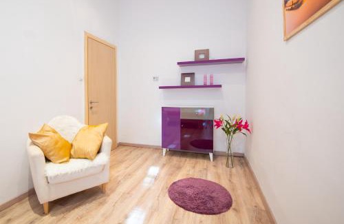 Ujlipotvaros Apartamento | Standard Apartment by Hi5 - West End Center
