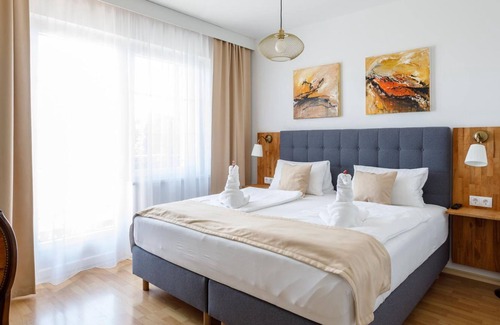 Morbisch am See Cabaña | Standard Doppelzimmer Hofseite - Pension Laubenhof